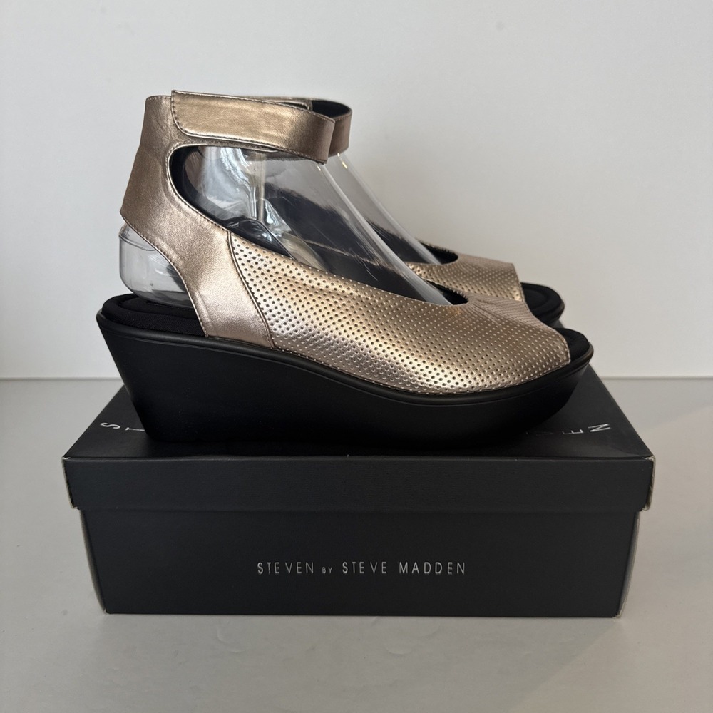 Steven Steve Madden Shoes Babelle Rose Gold Perforated Wedge Peep Toe Size 8.5